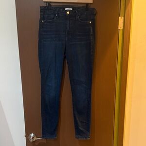 Good American Good Legs Skinny Jeans